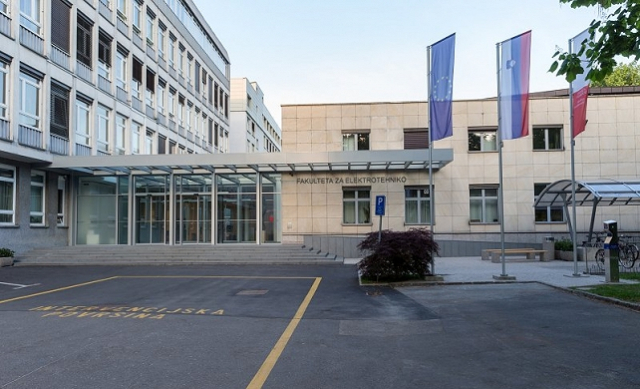 Ogled virtualnega sprehoda - doživite prostor, kot nikoli doslej